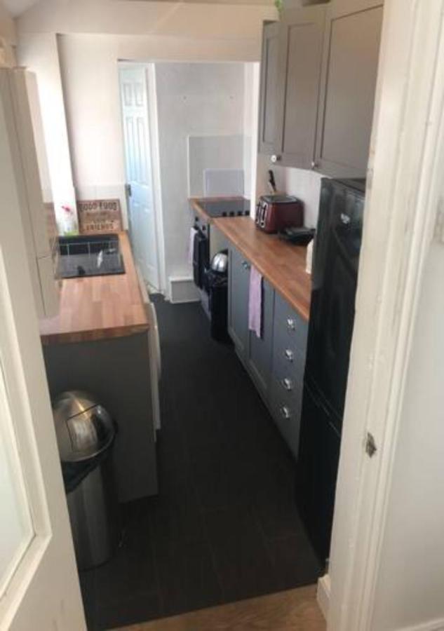 4 Bedroom House For Corporate Stays In Kettering Exteriör bild